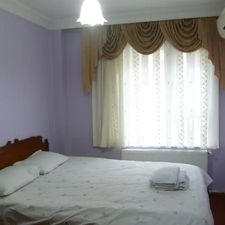 Ekim Apartment